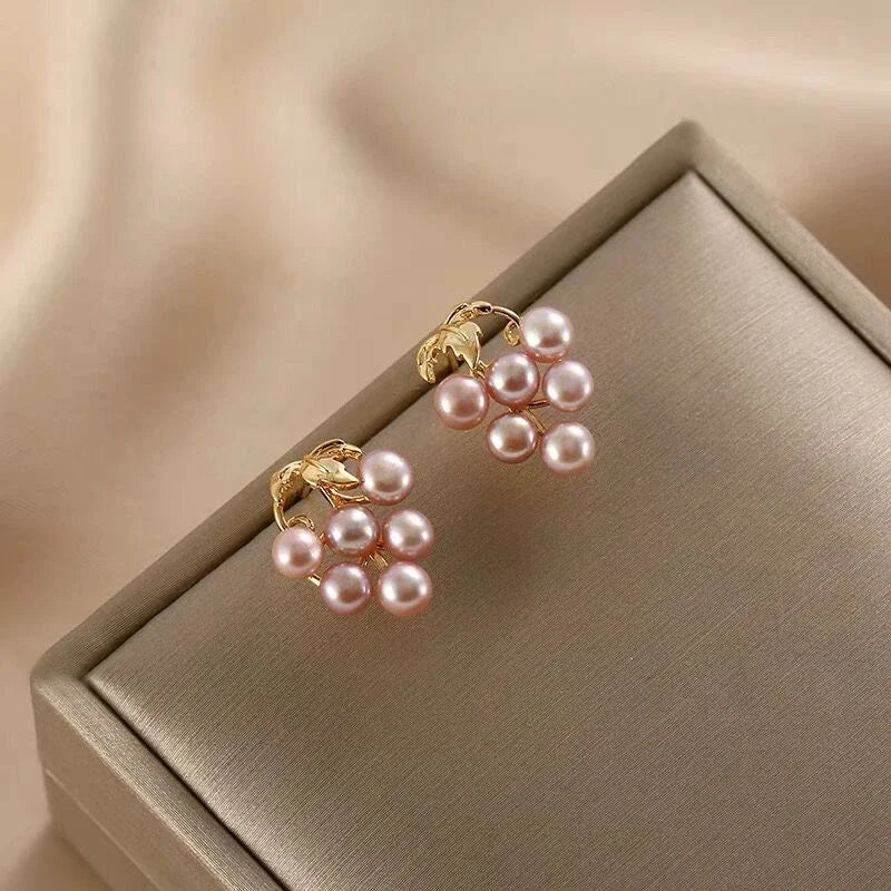 Grape String Freshwater Pearl Earstuds