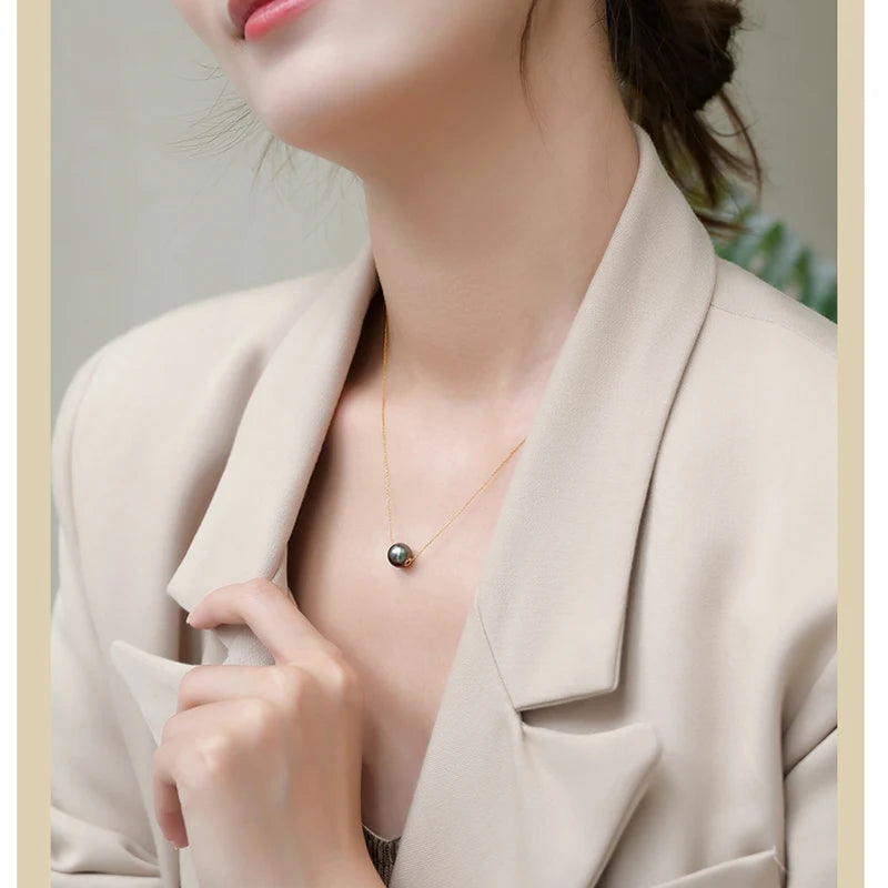 18K Gold Black Pendant Necklace